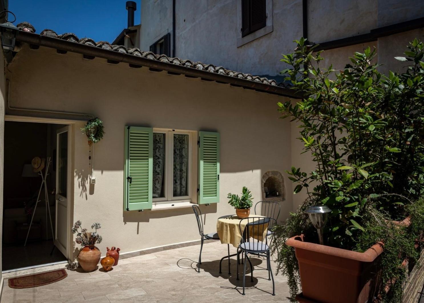 App. Con Terrazza Panoramica In Centro-Montefalco Exterior foto